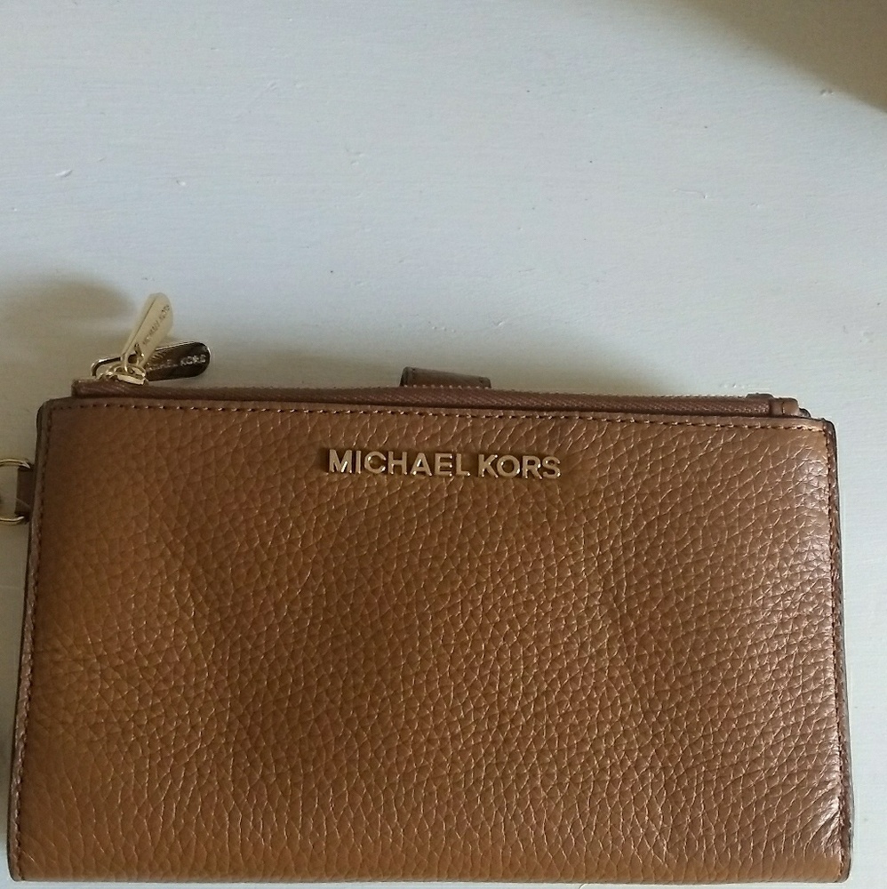 Michael Kors Jet Set Travel Double Zip Wristlet